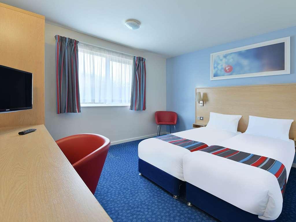 Travelodge Yeovil Podimore Ilchester Номер фото